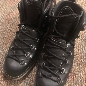 Men’s Danner mountain light black boots